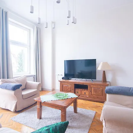 Bryza Przy Molo, Parku I Placu Zabaw Apartamento